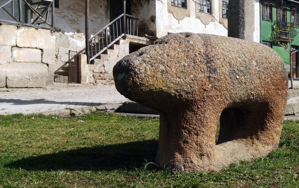 Lenda da Torre de Dona Chama
